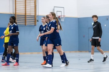 Bild 676 - C-Juniorinnen Loewinnen Cup